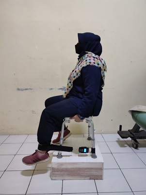 The effect of adding VIVIFRAIL© exercises to conventional exercises on quadriceps muscle strength and endurance in elderly people with frailty syndrome at surabaya nursing homes 